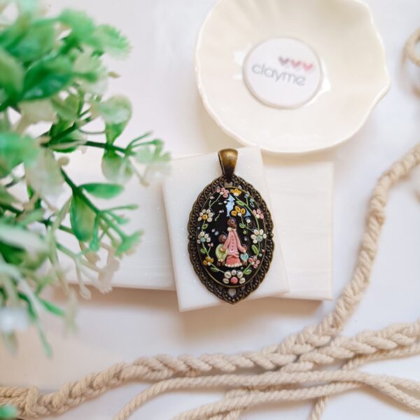 Eva Thissen Polymer clay Antique pendant