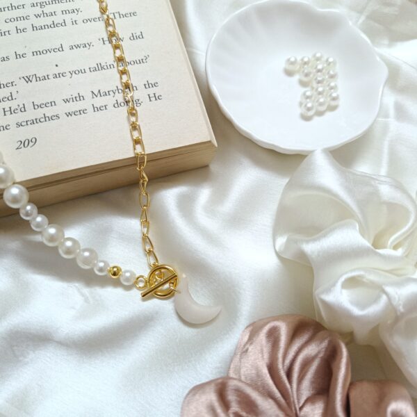 Faux Moonstone Pearl Necklace