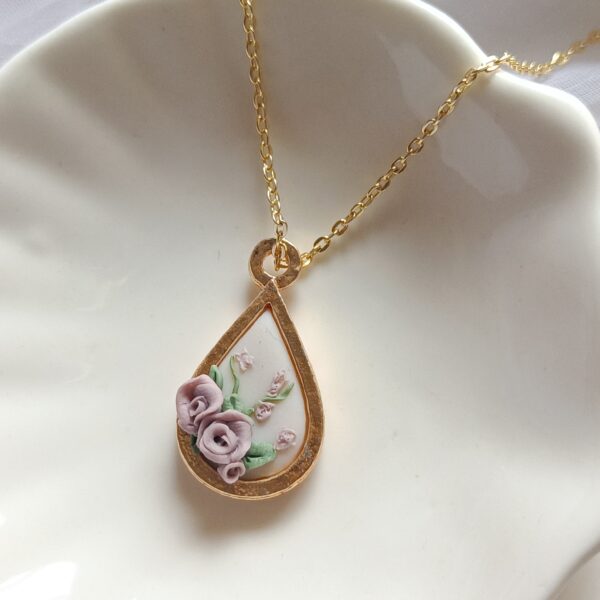 Teardrop Floral Necklace - Image 3