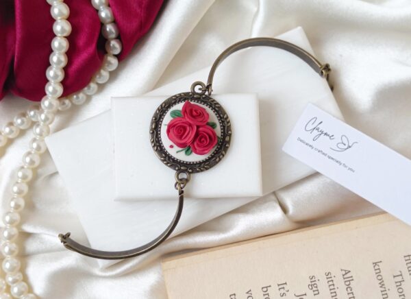 Whispering Roses Vintage Bracelet - Image 5