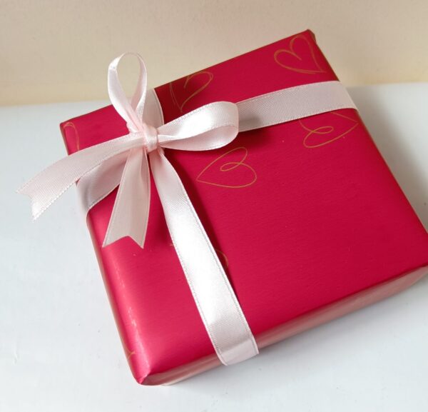 Gift Wrap - valentine's - Image 7