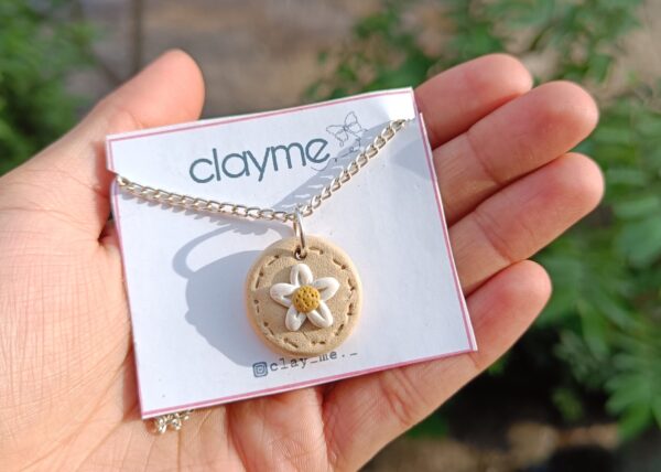 Quirky Flower Pendant - Image 5