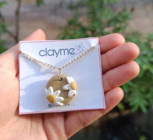 Quirky Flower Pendant - Image 10