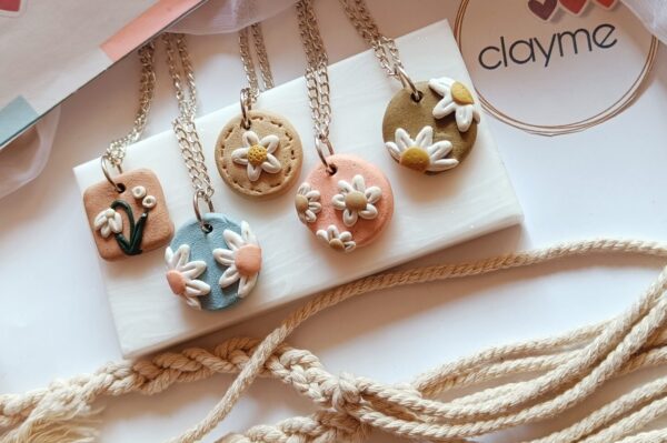 Quirky Flower Pendant - Image 4