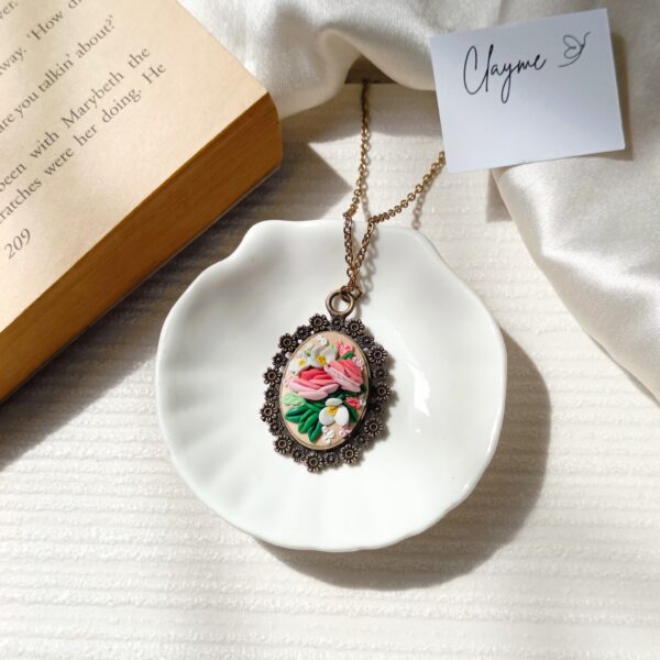 Azalea Vintage Pendant - Image 4