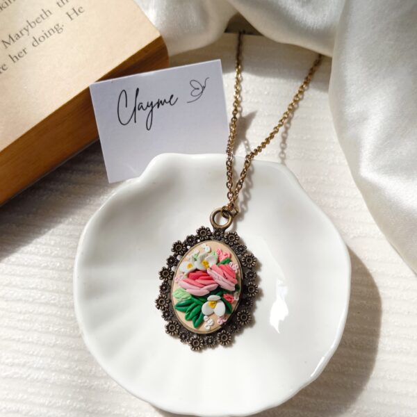 Azalea Vintage Pendant - Image 5