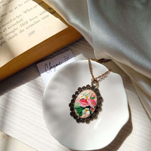 Azalea Vintage Pendant - Image 8