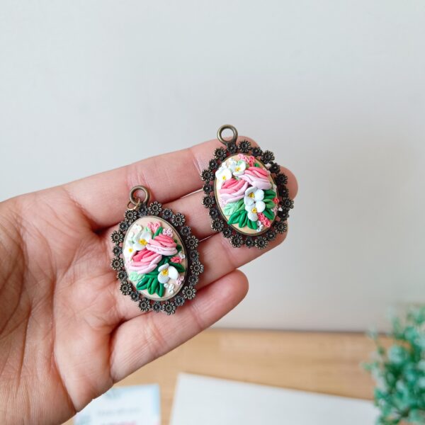 Azalea Vintage Pendant - Image 6