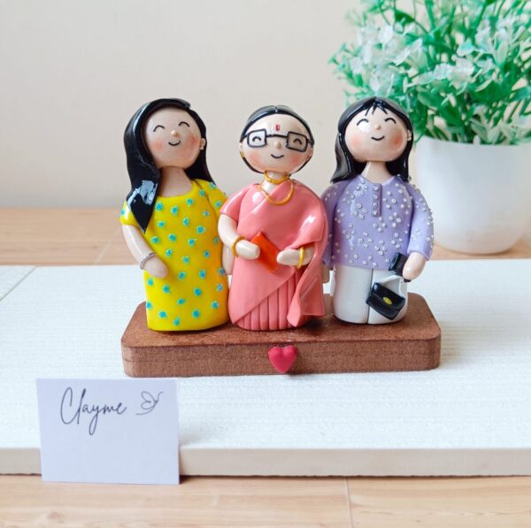 Mini Me – Clay Statue ( 3 People 1 base) - Image 7