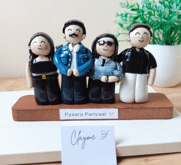 Mini Me – Clay Statue ( 4 People 1 base) - Image 3