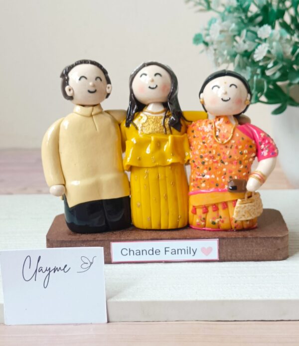 Mini Me – Clay Statue ( 3 People 1 base) - Image 2