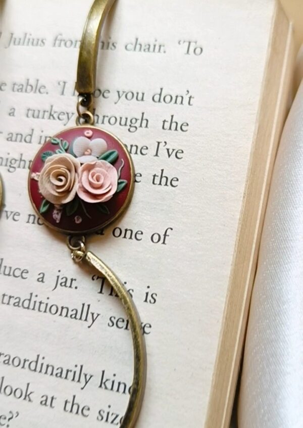 Vintage Floral Bracelet - Image 17