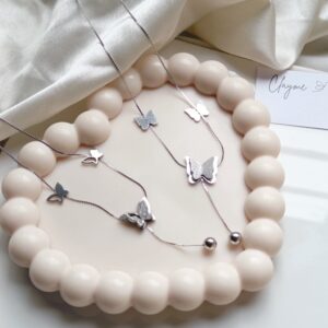 Silver Flutter Lustre Necklace