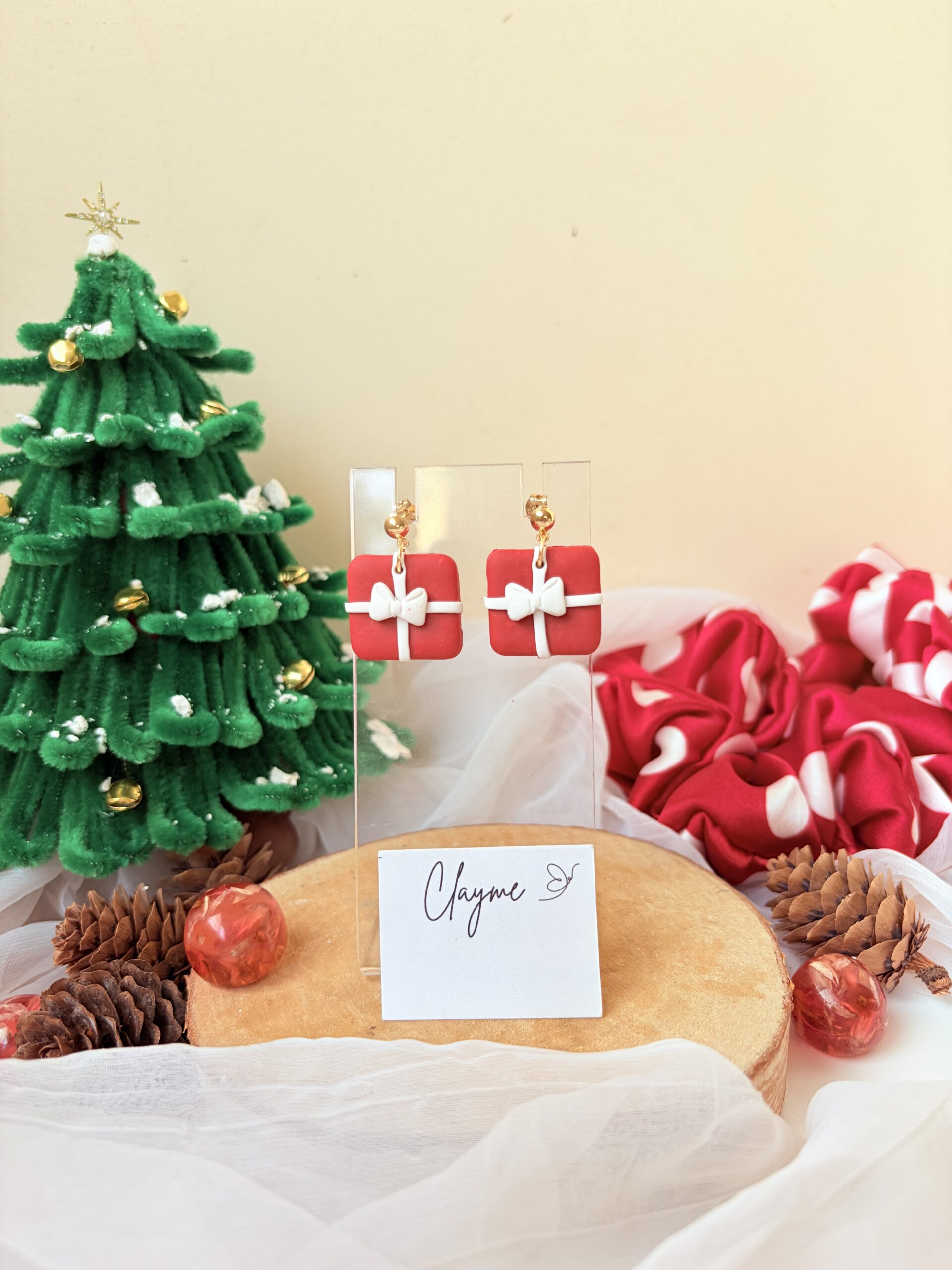 Christmas Gift-Box Earrings - Image 4