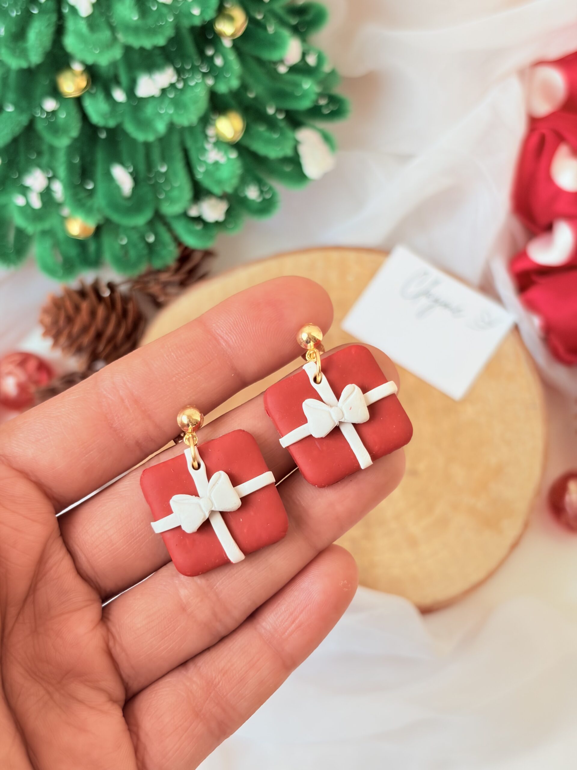 Christmas Gift-Box Earrings - Image 3